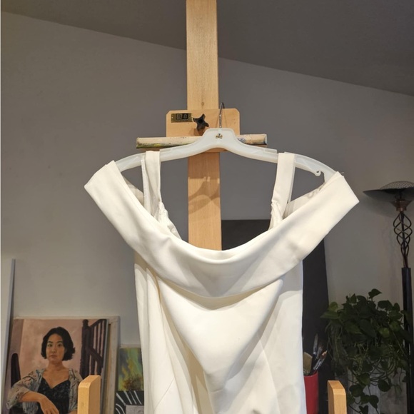 NWT DAVID’S BRIDAL Mermaid Off-The-Shoulder Crepe Wedding Dress Sz 14 - Picture 3 of 11